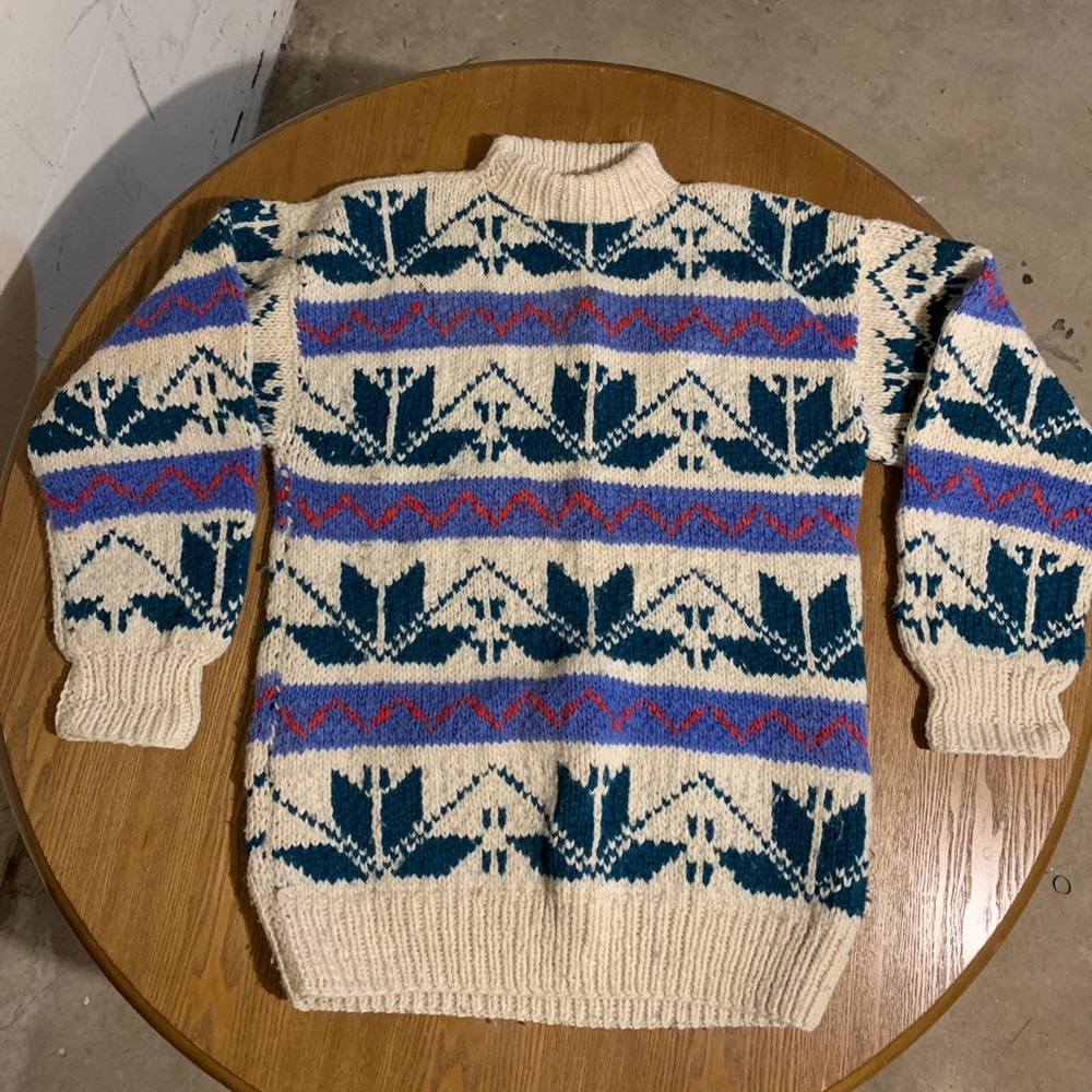 Vintage  Men's Hand Knit Wool Sweater